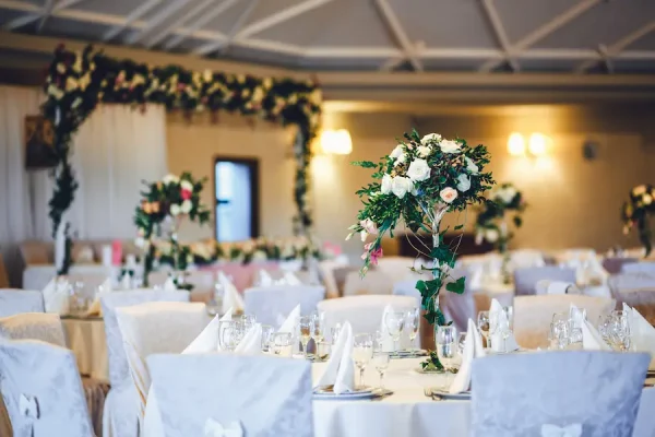 5 Budget-Friendly Centerpiece Trends for 2025 Events